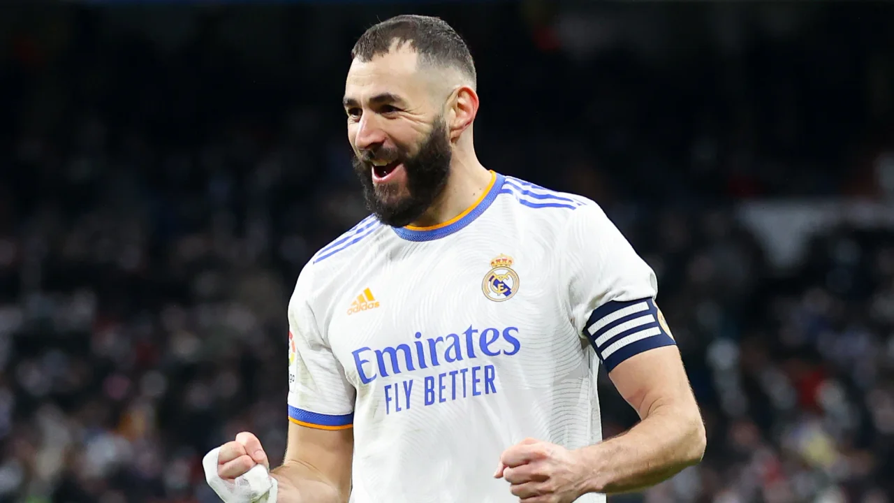 Benzemá deja el Real Madrid luego de 14 temporadas