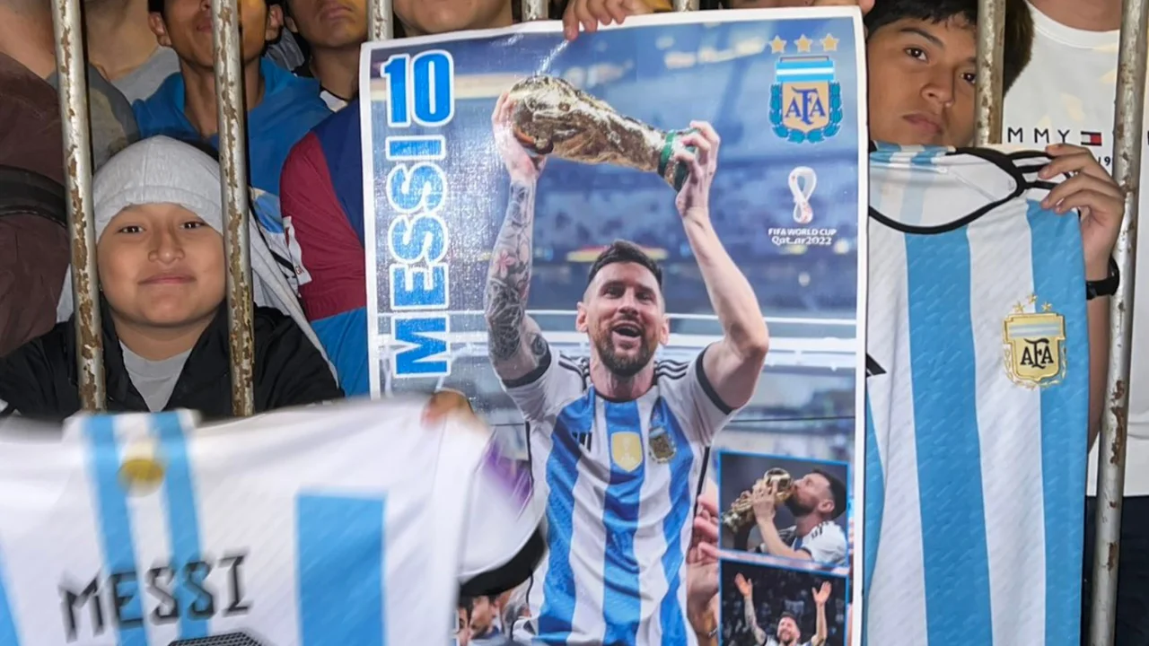Gran recibimiento del público para la Selección Argentina en Lima