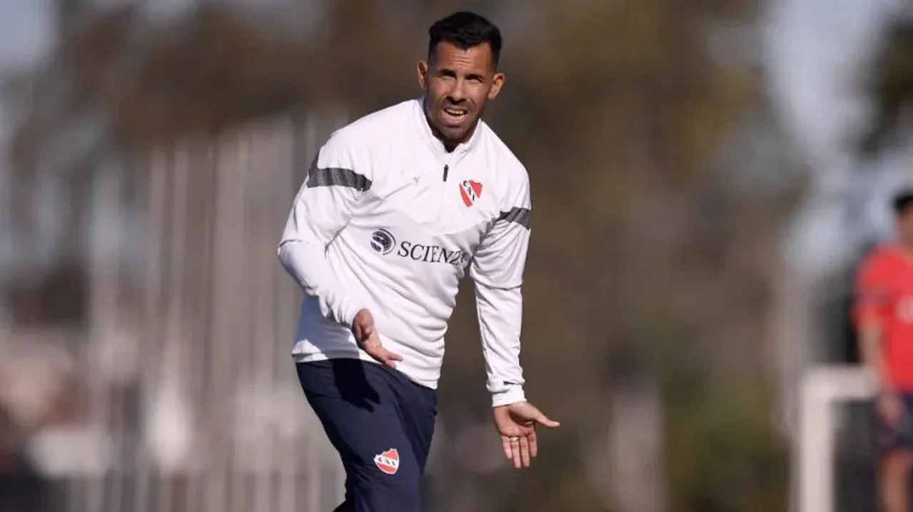 Carlos Tevez: "Le exigiremos que traigan refuerzos importantes"